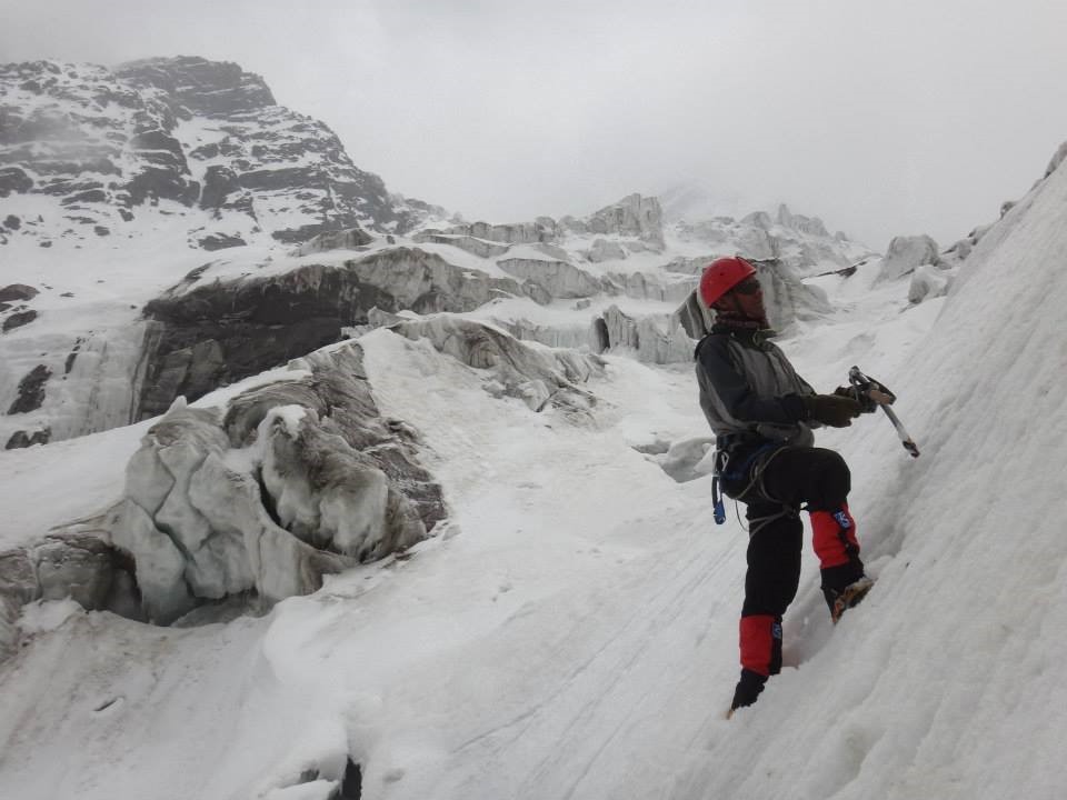 Tarun navigates an ice fall during his Advanced Mountaineering Course in India in 2014 © Tarun Varma